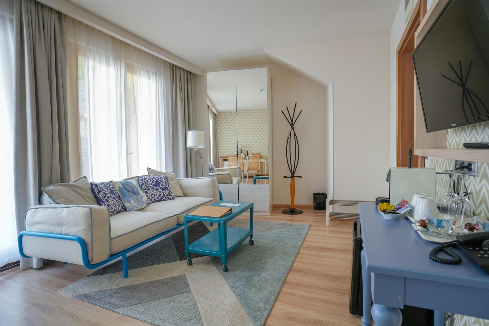 Imola Udvarhaz Dessert Hotel Егер Екстериор снимка