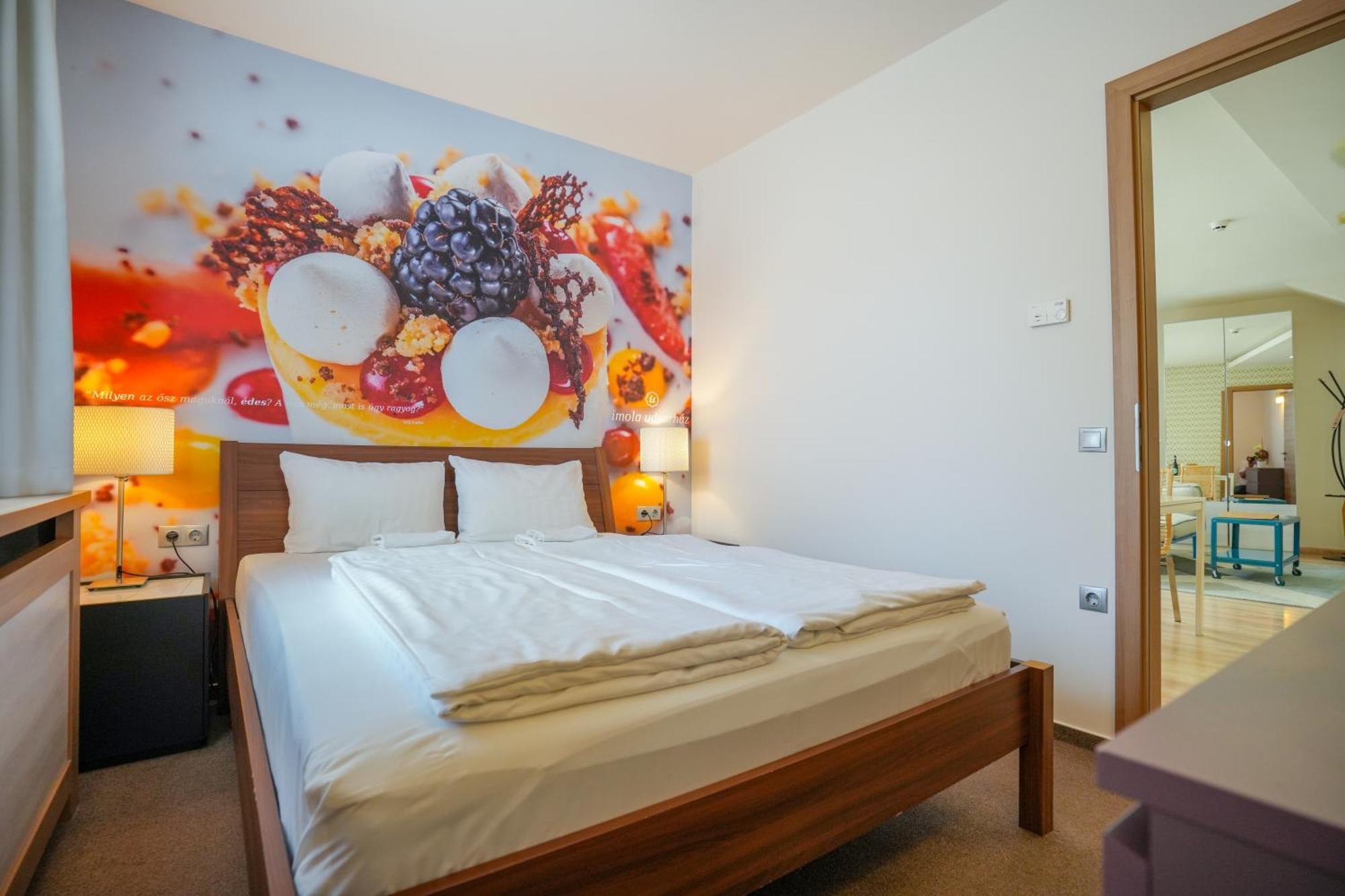 Imola Udvarhaz Dessert Hotel Егер Екстериор снимка