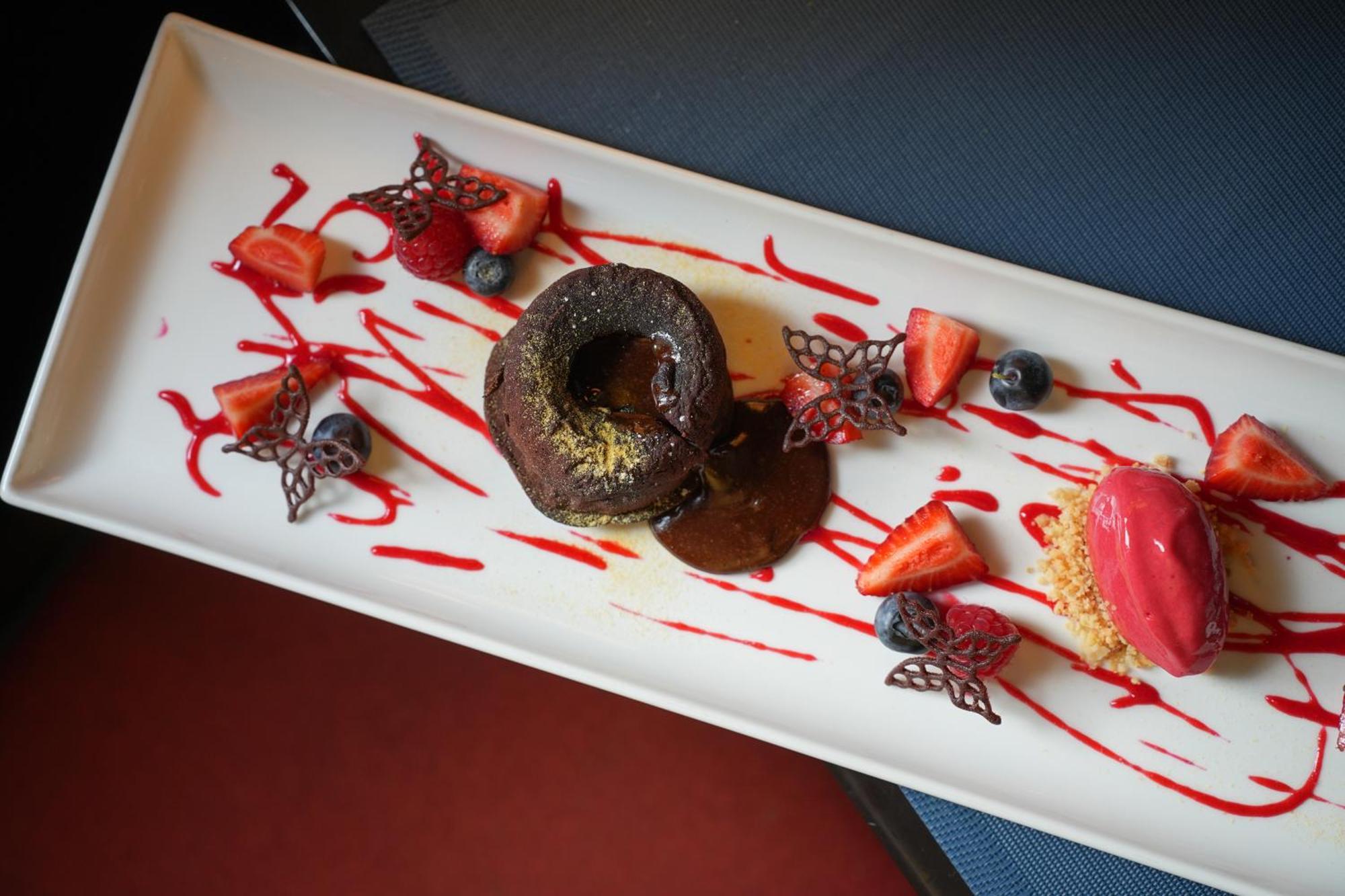 Imola Udvarhaz Dessert Hotel Егер Екстериор снимка